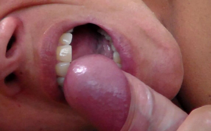 Sex hub couple: Compilație de muie 1 - 4 videoclipuri