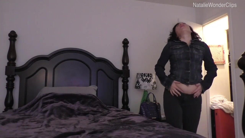 Natalie Wonder: Pantalon fendant l'embarras