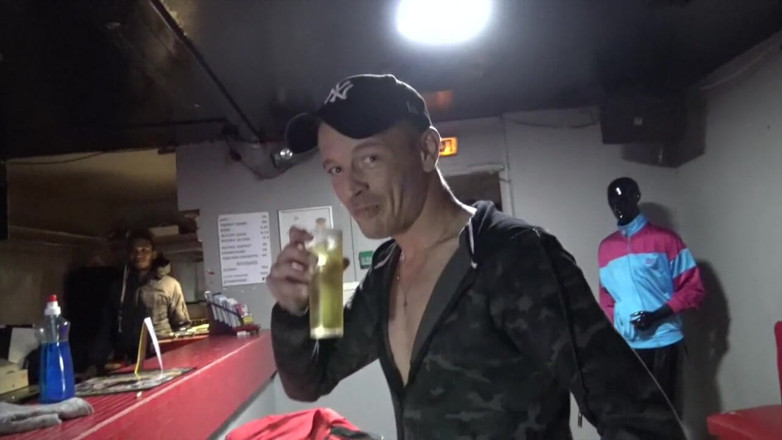 Gaybareback: Knullad barbacka i kryssning av scally boy