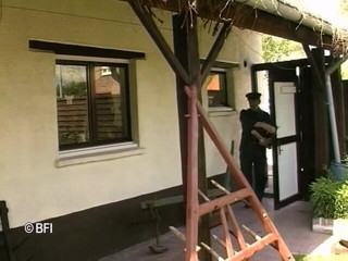 Naughty by nature in Holland: Xkiss - cafe tramhalt, bölüm 1