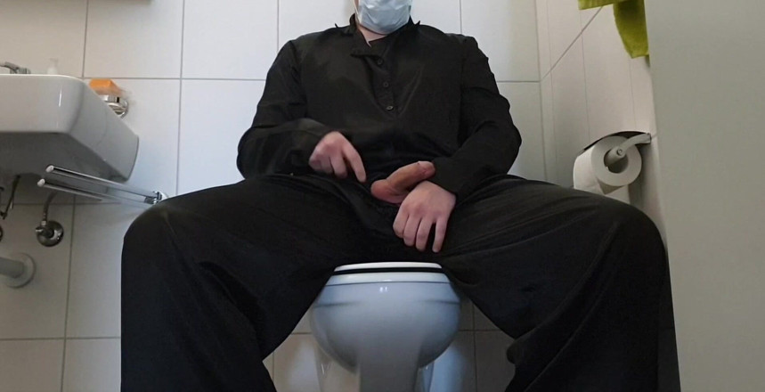 Satin_Slave21: Sissy di raso viene duramente sui suoi vestiti di raso