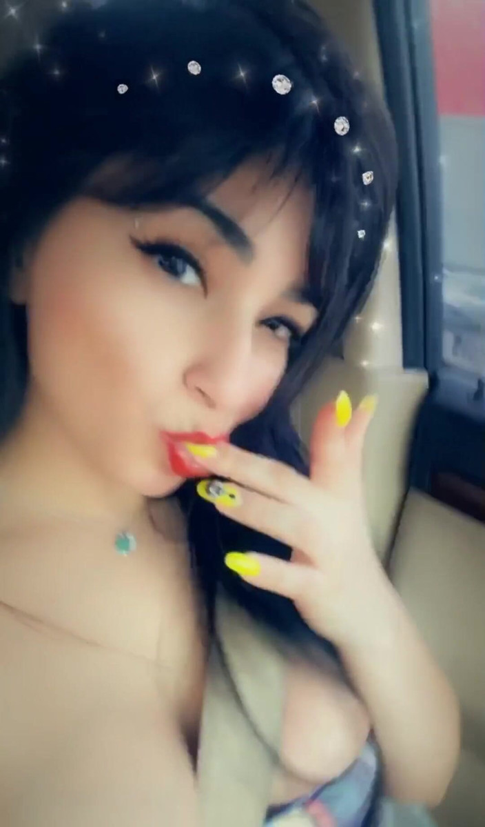 Emanuelly Raquel: 차에서 스페인어를 말하는 발정난 소녀