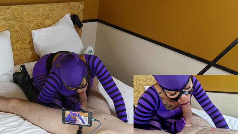 Nylon Xtreme: Julia Kate Purple 그리고 Black Nylon 섹스