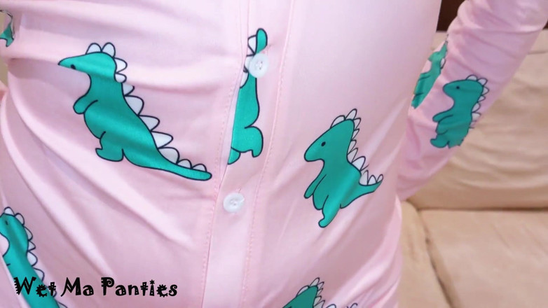 Wet ma panties: Soirée pyjama ! Mon demi-frère baise avec ma meilleure amie ! -Partie 1 -