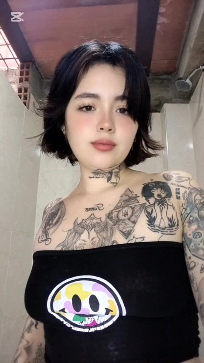 Dalyla: Frumoasă tânără columbiană