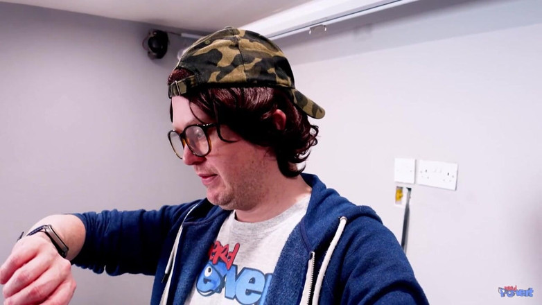 Nerd Pervert: April Doll - Kwiecień powraca dla Nerd Cock