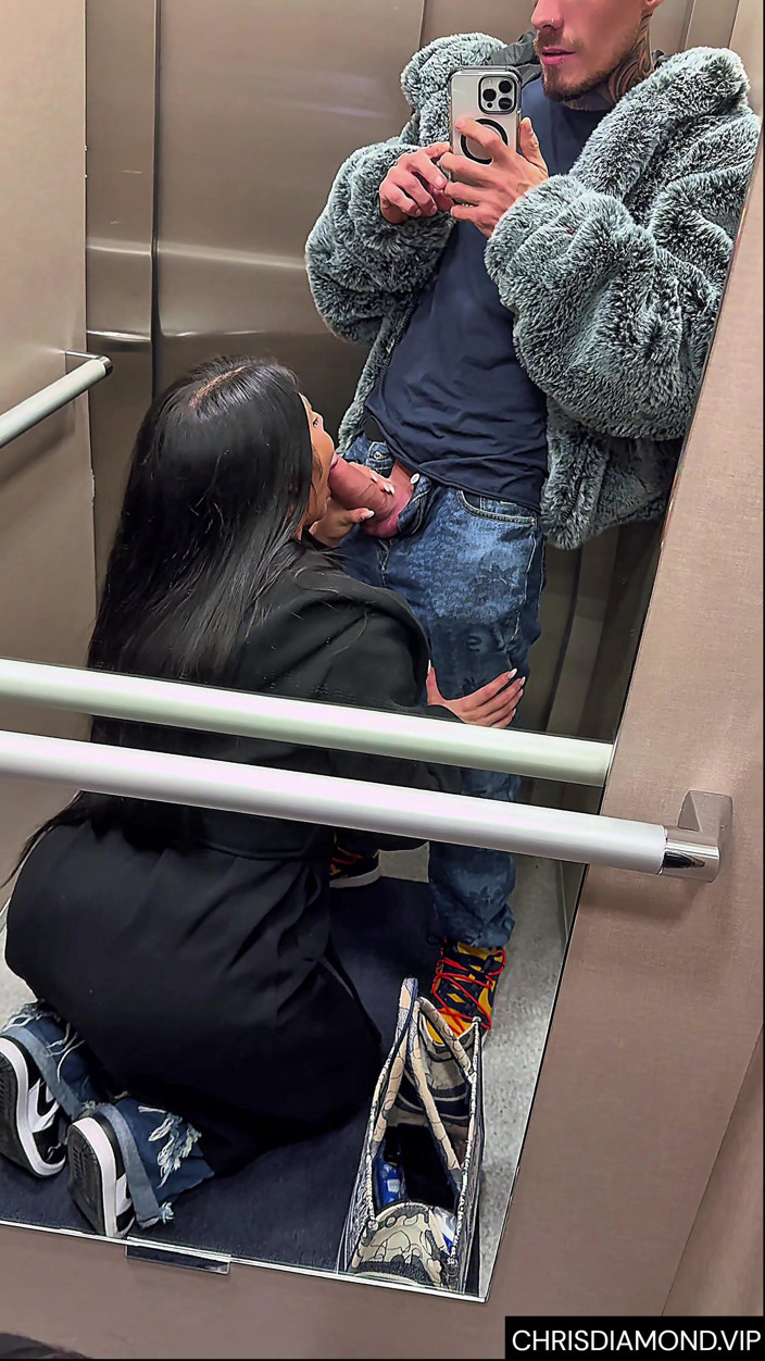 Chris Diamond: 大きなお尻のラティーナとエレベーターでのフェラチオとセックス - サラ・レタリ