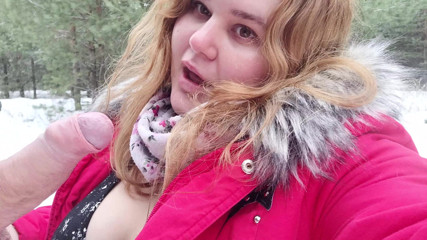 Peach Desert: POV kouření v lese - sperma na prsou