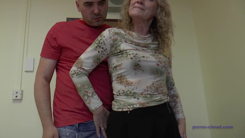 Porno Cloud: Ful mormor blir knullad i hotellrummet