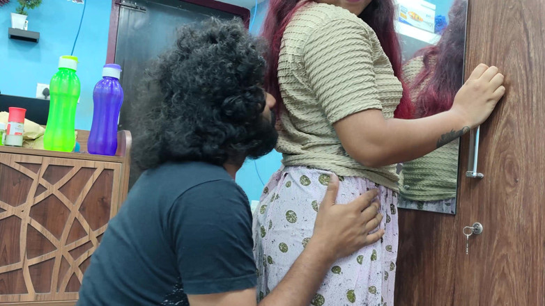 Vaishnavysharunraj: Beso de culo en romance con chupando tetas