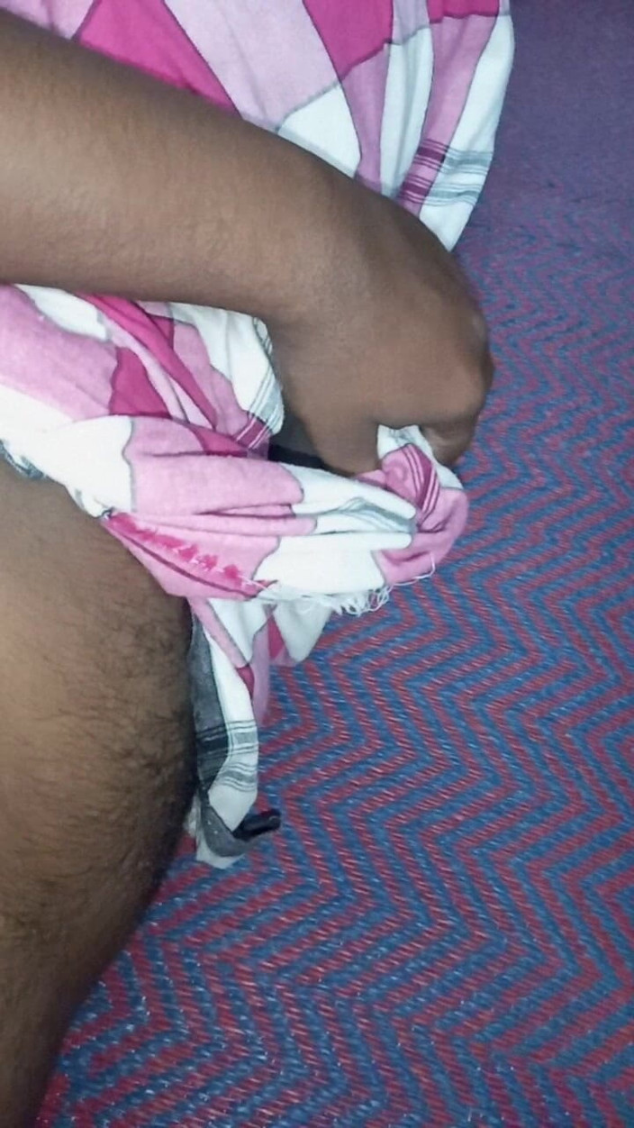 Sweet Indian cock: मेरे ऑफिस के कमरे में गांड वाली पत्नी कंडोम के साथ वीर्य गिराती है
