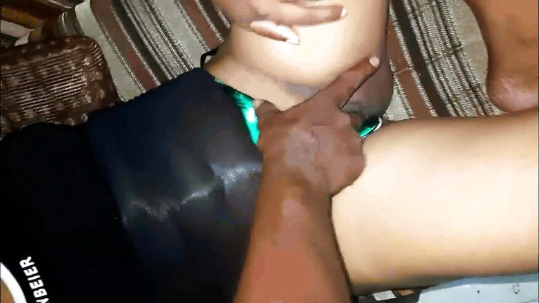 PinkyCouple: Gospodină din Sri Lanka face sex cu soțul ei după...