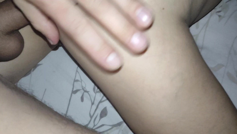 Hotlia: Evli çift porno çekiyor