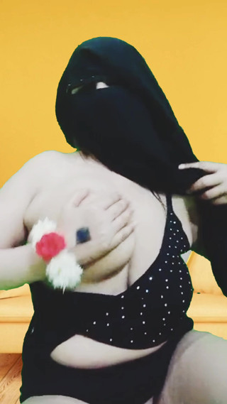 TestyFoundation: Echte Arabische grote tieten moslim stiefmoeder Arabisch orgasme op Hijab...
