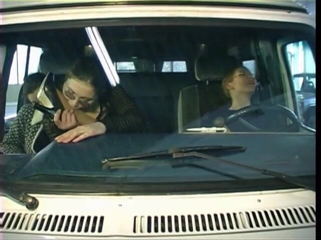 Radical Lesbian: Klassieke lesbiennes uit de jaren 90 in de auto
