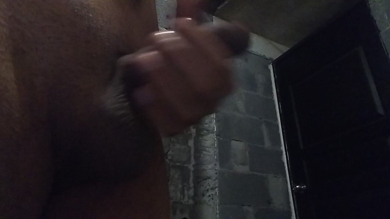 AlexAlejandro13: Je me masturbe pervers