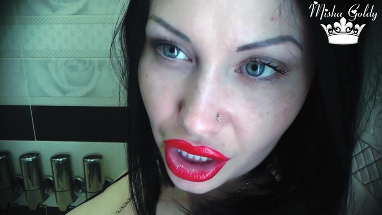 Goddess Misha Goldy: あなたは永遠に私の美しい体の一部です!食べるフェチ!