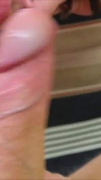 Un garçon hétéro tellement sexy curieux de Budapest baise sans capote 7