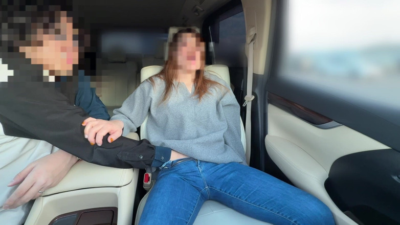 LuuLee0804: Am curățat o femeie căsătorită în mașină în timp ce eram la...