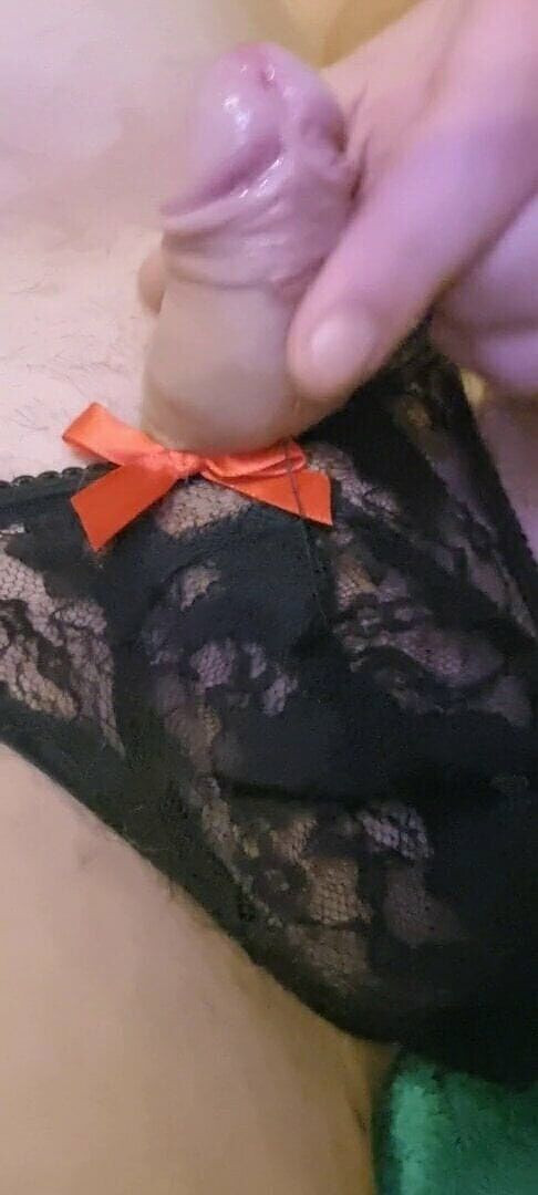 Tinychubman: Pequeña polla en lencería sexy Alicia Smallz