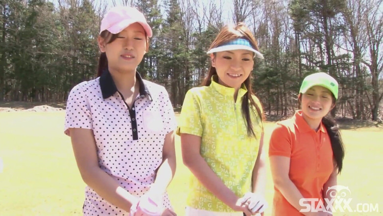 Staxxx: Golfisti asiatici nudi e sexy