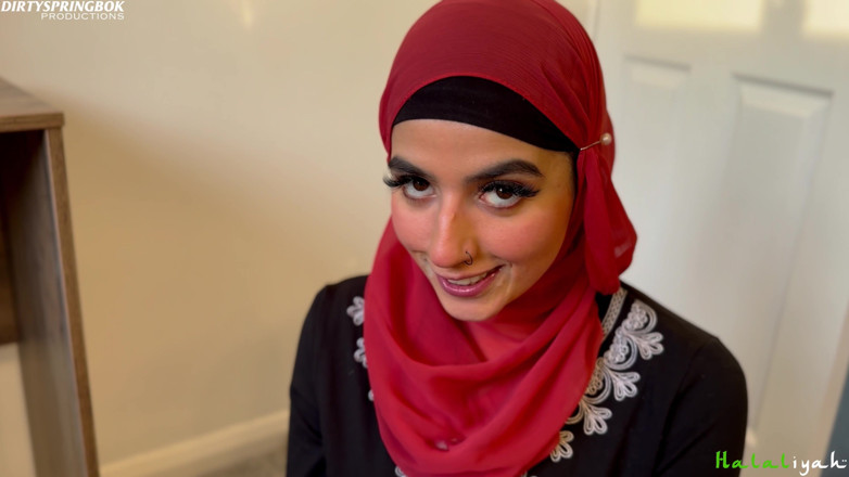Aaliyah Yasin: Aaliyah Yasin намагається не ковтати сперму своїх зведених братів