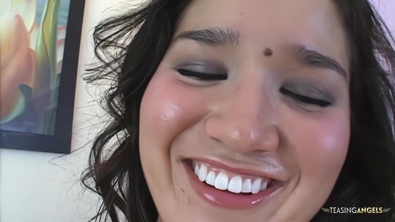 Teasing Angels: Avant de se faire recouvrir le visage de sperme chaud,...