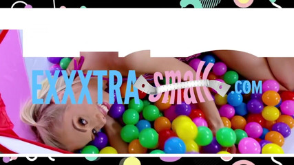 Mylf Official: Milfka Lilian Stone s obrovskými prsy má svázané ruce a...