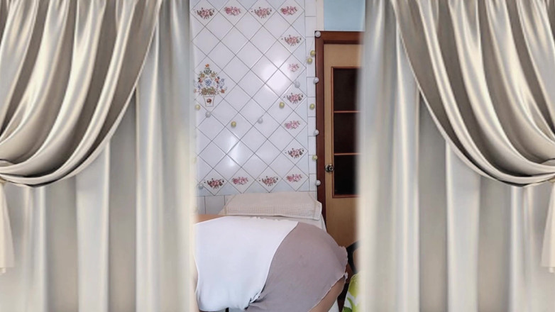 Lukerya: Le Flirt Matinal De Lukerya, Vieille Femme Au Foyer, Consiste À...