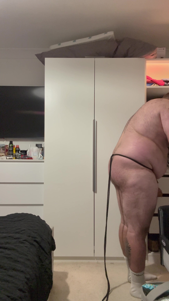 Shaun Cbt: Pik en bal bondage met tepelspel travestiet en maar plug...