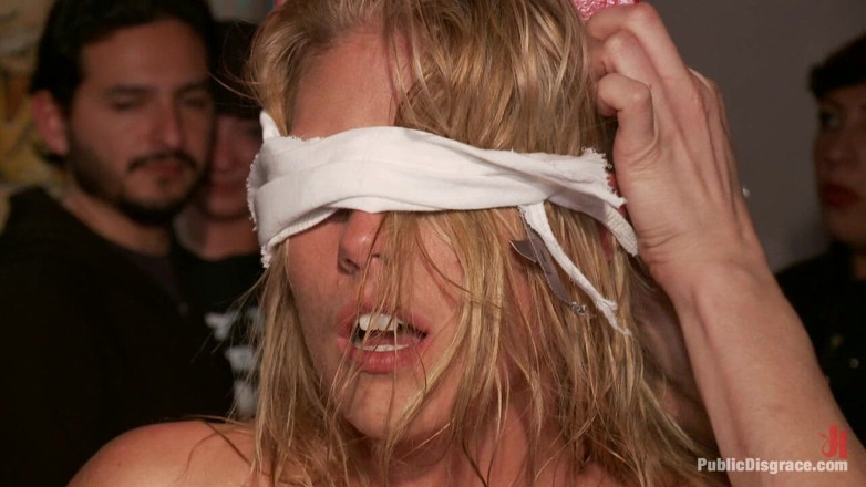 Public Disgrace by Kink: Pantat bintang bokep rambut pirang toket besar dientot habis-habisan di...