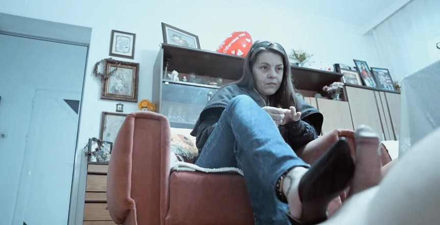 Mistressyammyboots: Footjob semasa merokok