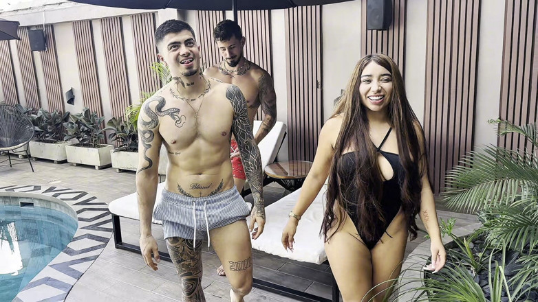 Duvan saray: We Double Penetrate a Mexican Woman We Met at the...