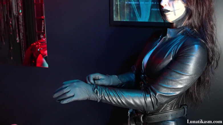 Mistress Lunatika: Lunatika'nın deri ve anal _mistress sesleri