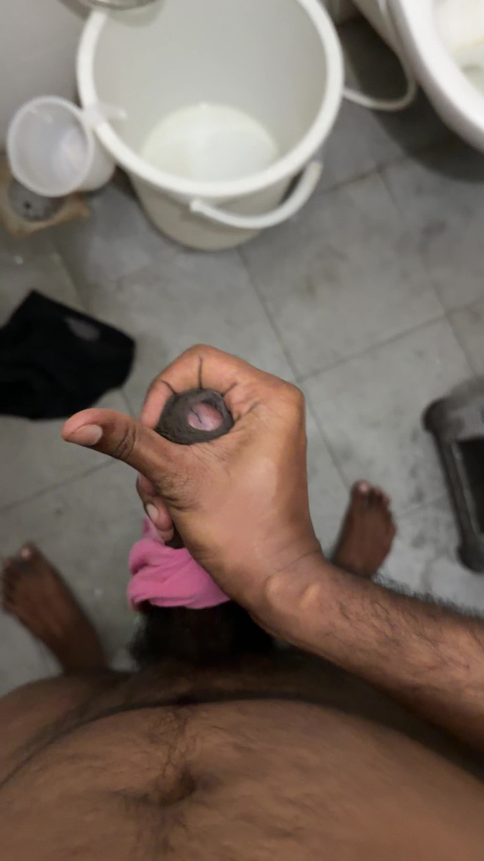 SubmitoBBC: Adik tiriku lagi asik goyangin raksasa pria kulit hitam sambil...