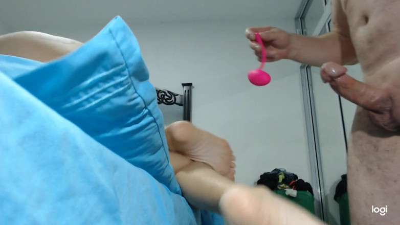 La Peluche: Я зраджую чоловікові зі своєю старою сусідкою, кричати від сильного оргазму, кінчити в пизду, глибокий заглот.