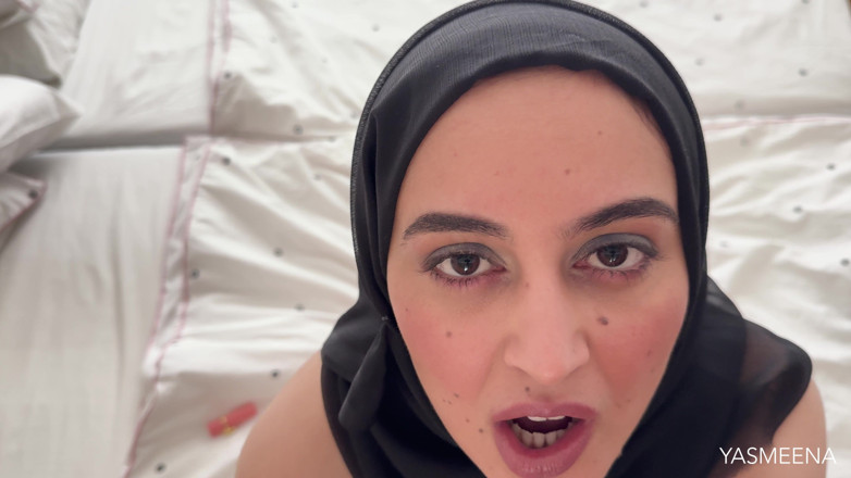 Yasmeena Ali: Hijabi smeekt om sperma