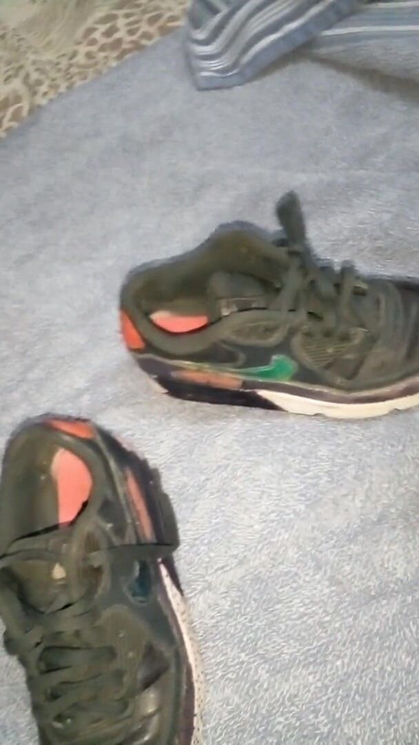 Sneakerfetish_BR: Futai și ejaculare pe My Old Air Max