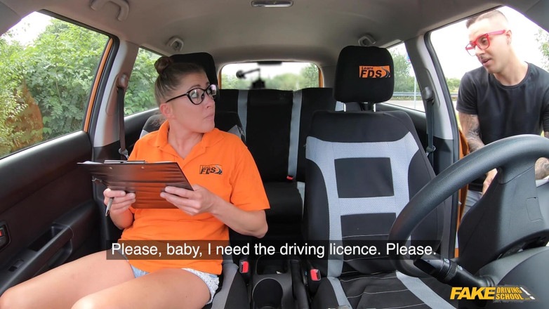 Fake Driving School: Harter sex für sexy neuen lehrer