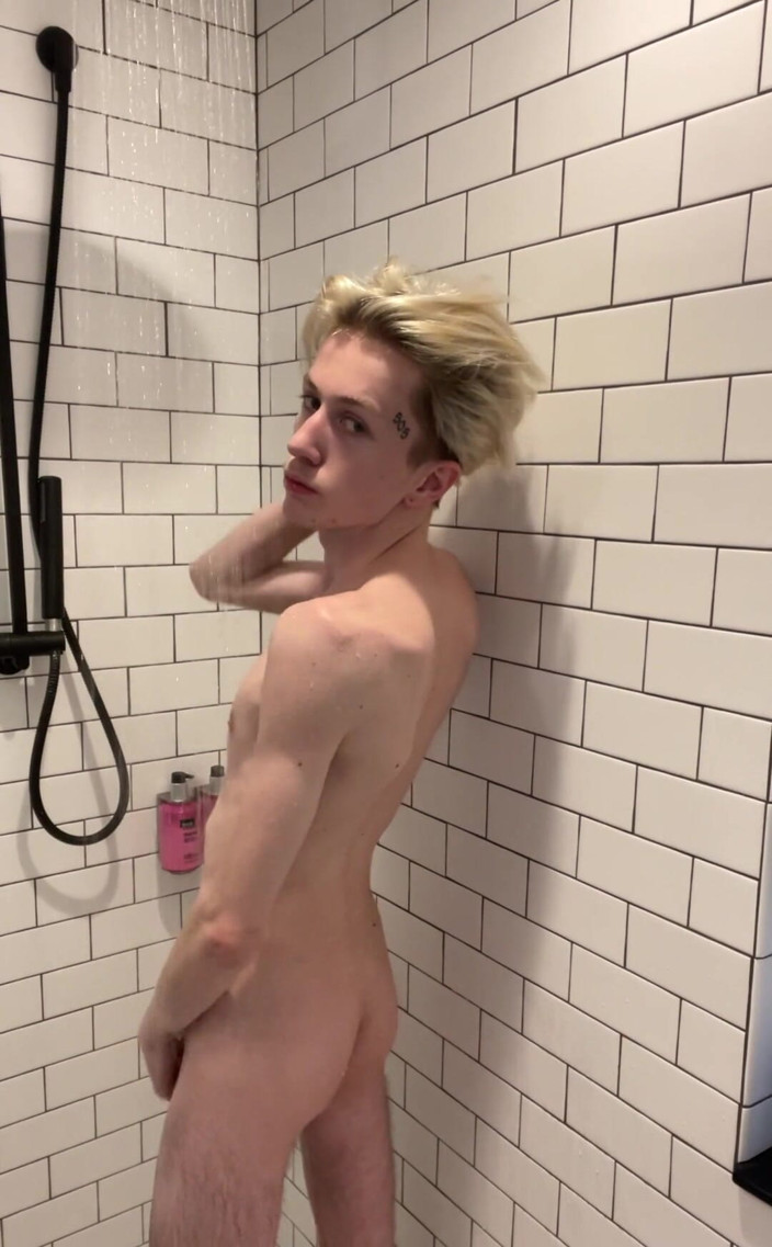 GhostCams: Prysznic striptiz