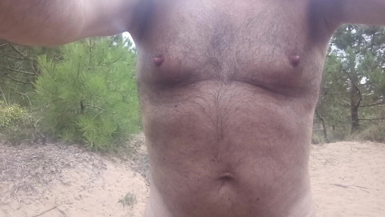 Slave4udom - swich bdsm: Slave4udom se pișă în aer liber în croazieră