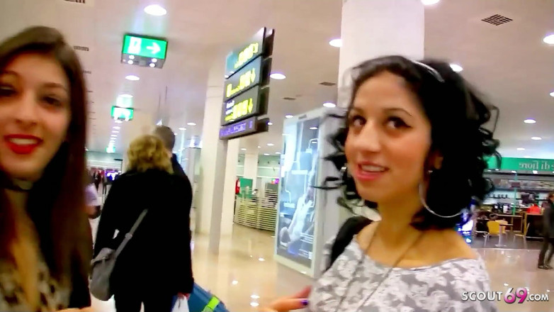 Full porn collection: L'uomo prende la teen jessica e la sua ragazza dall'aeroporto...