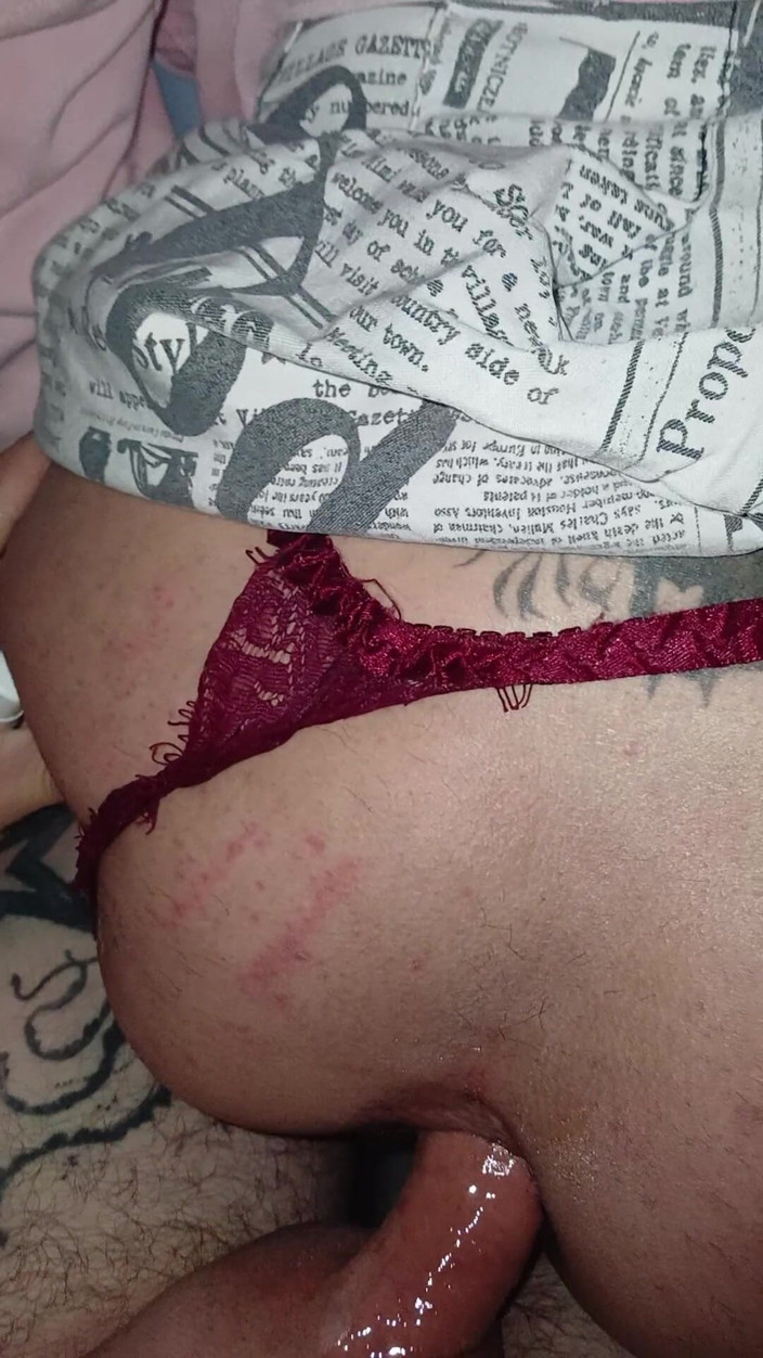 Vikingoazul: Ladyboy letar efter mig för att knulla henne hårt och...