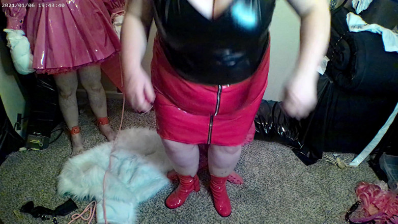 MistressMandslave: Pink vinyl sissy
