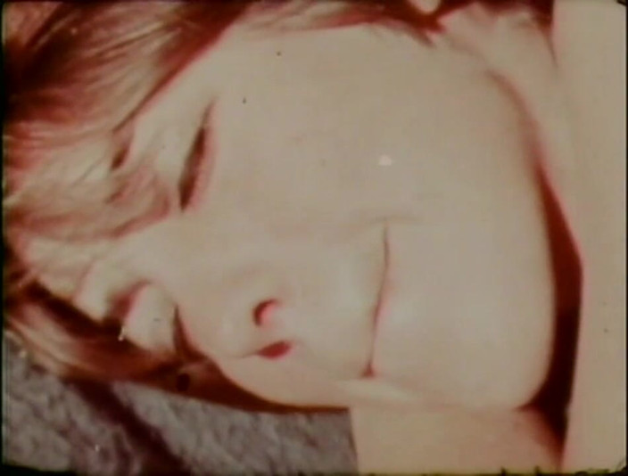 Vintage Usa: Dolce giovane ragazza vintage prende un grosso cazzo
