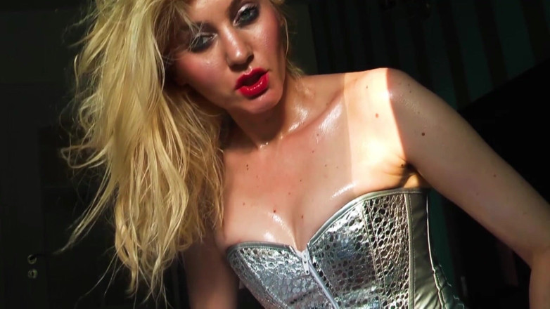 Goddess Celine: Nehmen Sie Ihre Überdosis