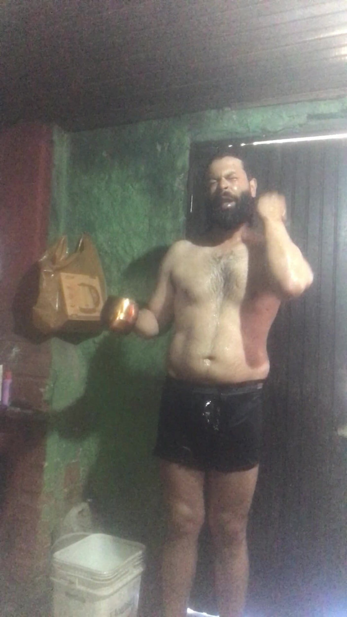i7Bernard: penail streching eksarsaij.