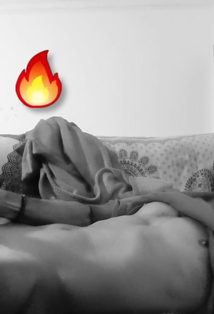 Hotsportfitboy: Îmi place să-mi masturbez pula... Cine vrea să se fută...