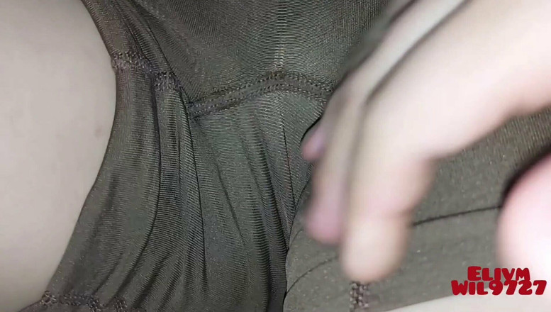 Wil9727: Jouer avec sa femme - une ado veut baiser