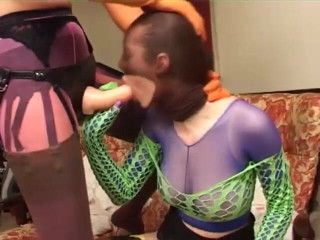 Homegrown Lesbian: Freakige englische lesben haben analsex mit strapon
